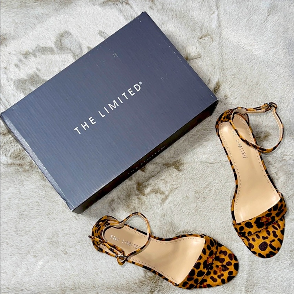 Quinta sandal by THE LIMITED